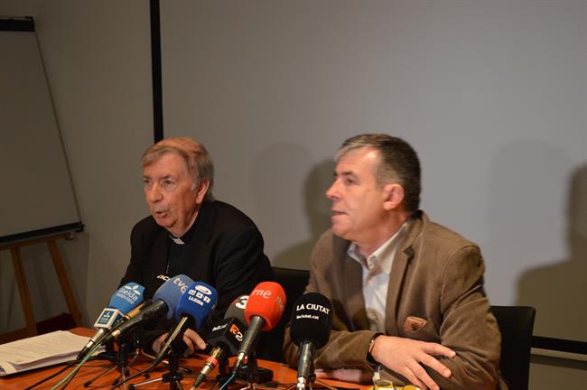 El obispo de Lleida Salvador Jiménez y el dtor.Del Museu de Lleida Josep Giralt | EUROPA PRESS ep obispolleida salvador jimenezdtordel museulleida josep giralt