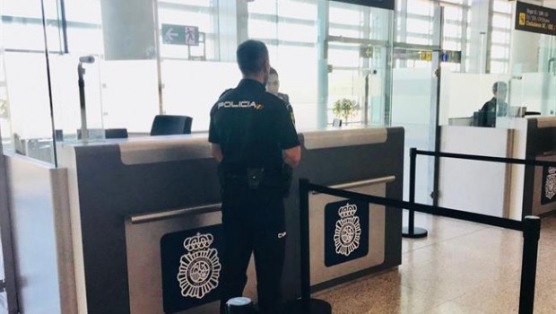 ep policia nacional agentesaeropuertomalaga documentos