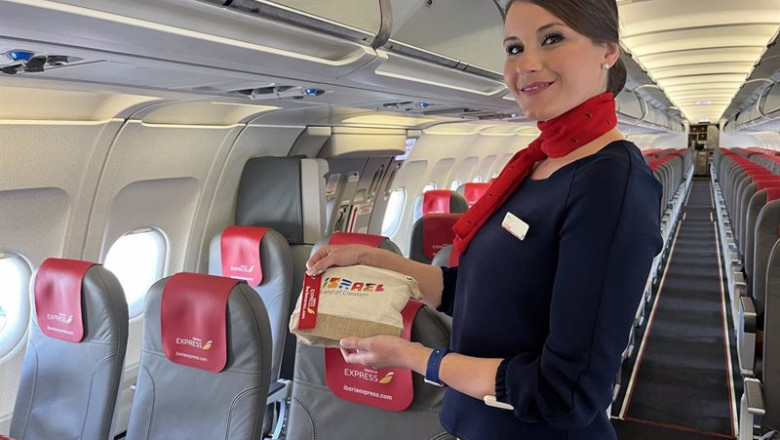 ep tripulante de cabina de pasajeros de iberia express en el vuelo inaugural entre madrid y tel aviv ep tripulante de cabina de pasajeros de iberia express en el vuelo inaugural entre madrid y tel aviv